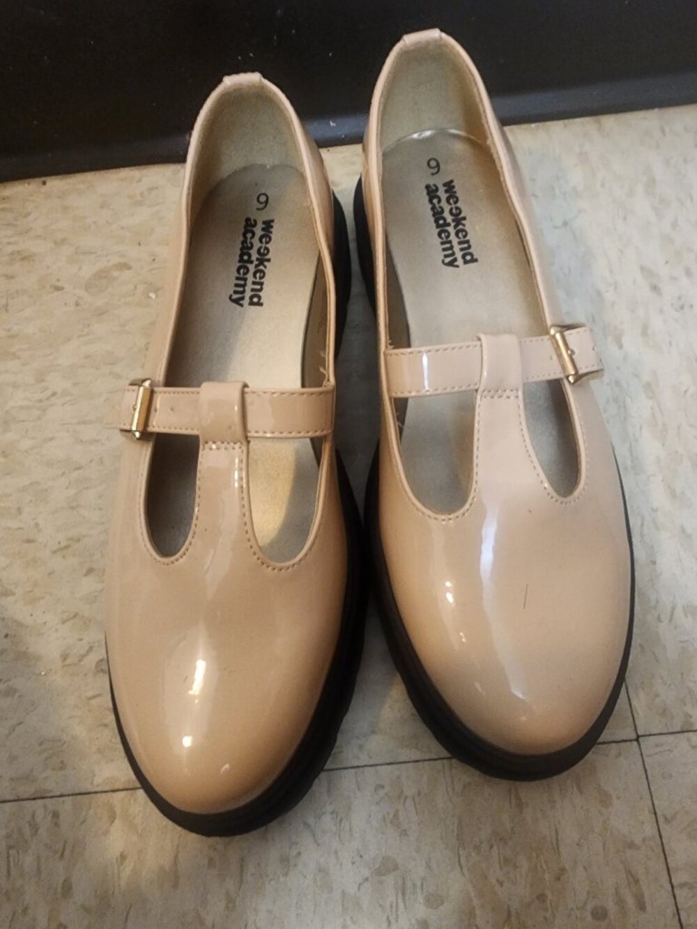 Maryjane weekend academy size 9 shoes